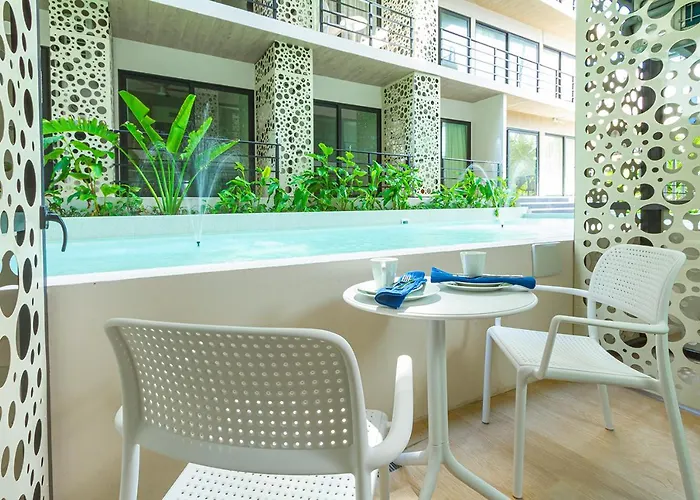The Boat, Relax And Party, 2 Blocks From The Sea And 5th Ave 200 Mb Aparthotel *