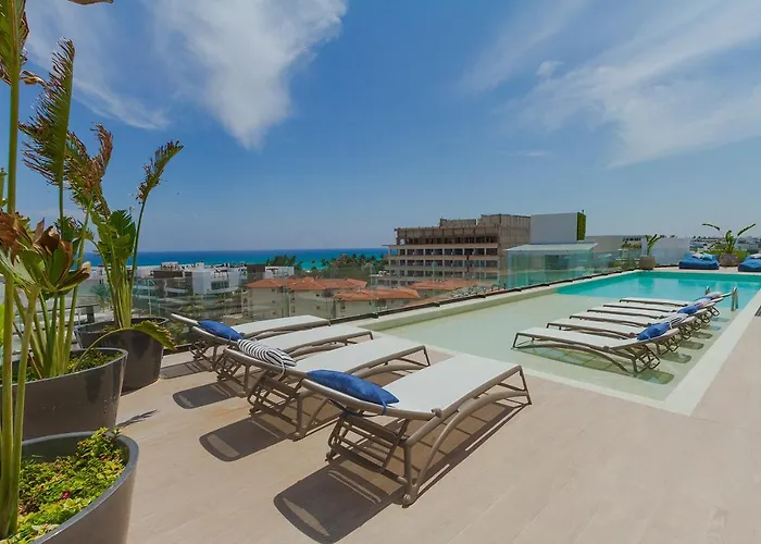 The Boat, Relax And Party, 2 Blocks From The Sea And 5th Ave 200 Mb Aparthotel